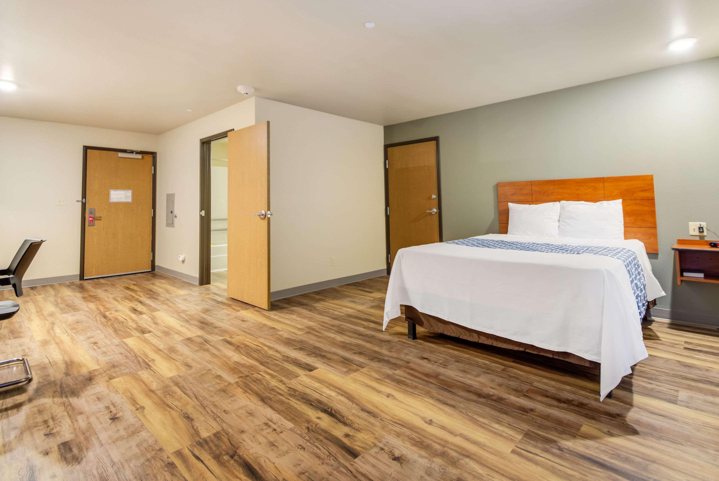 Econo Lodge Burlington Buitenkant foto