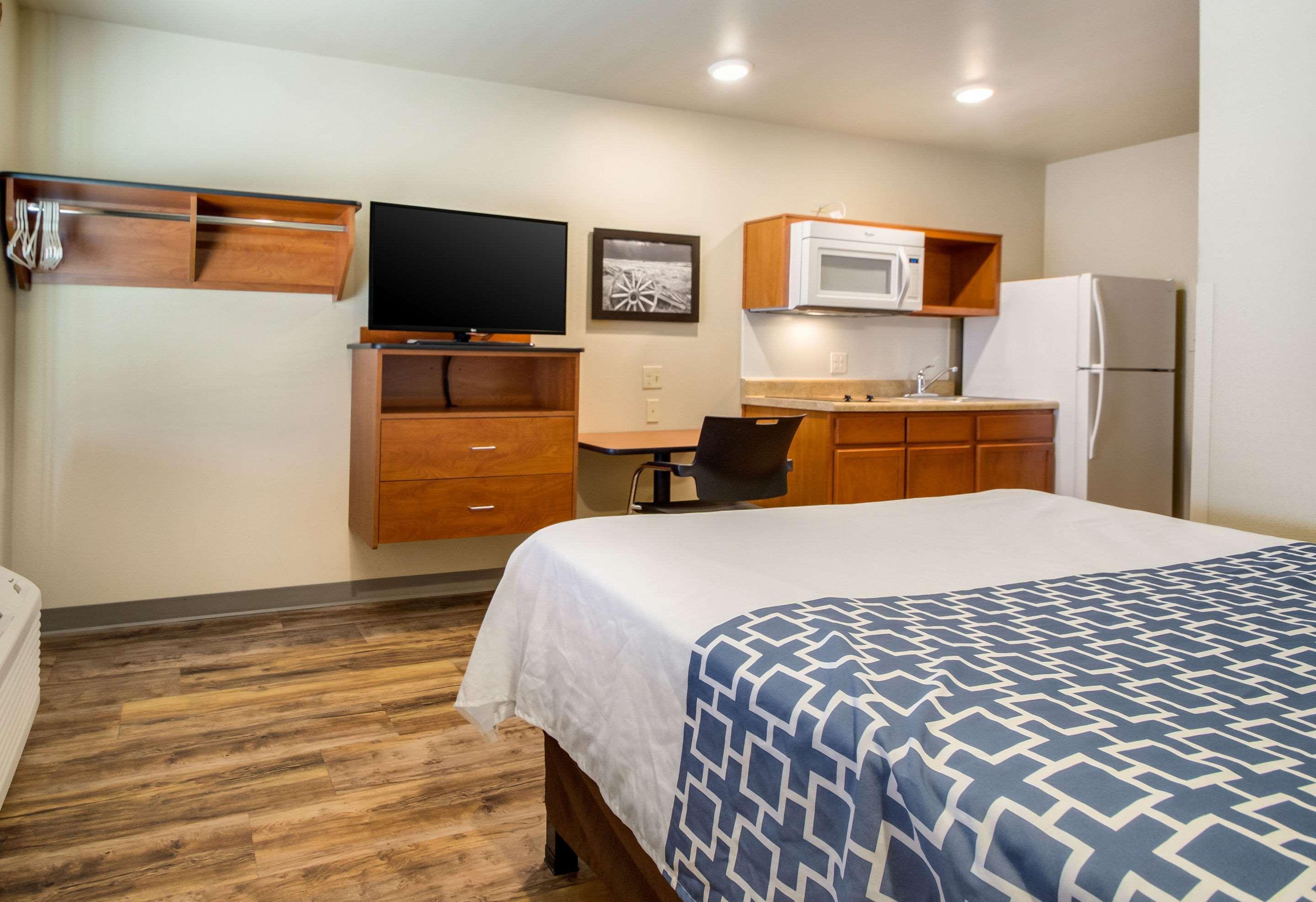 Econo Lodge Burlington Buitenkant foto