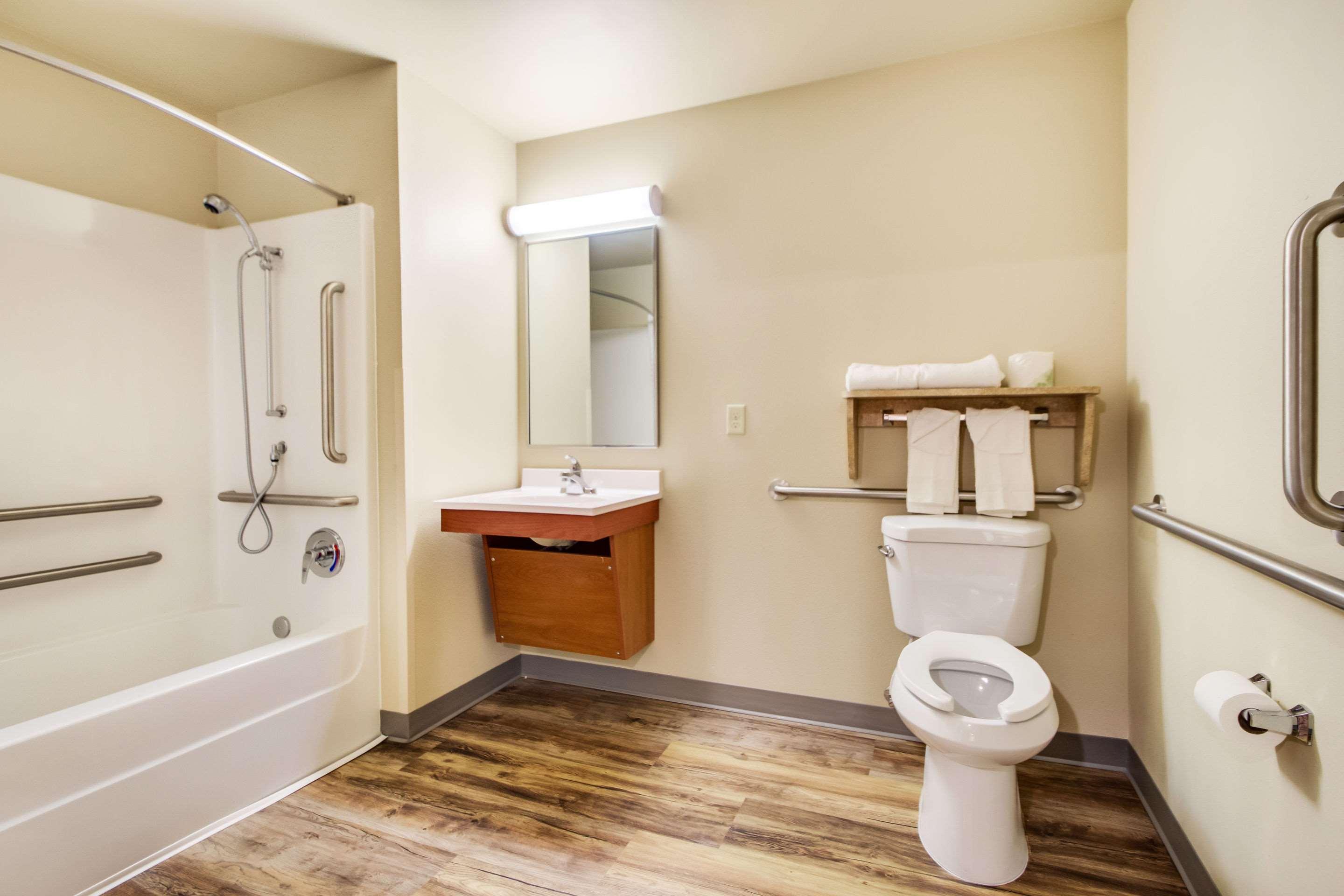 Econo Lodge Burlington Buitenkant foto