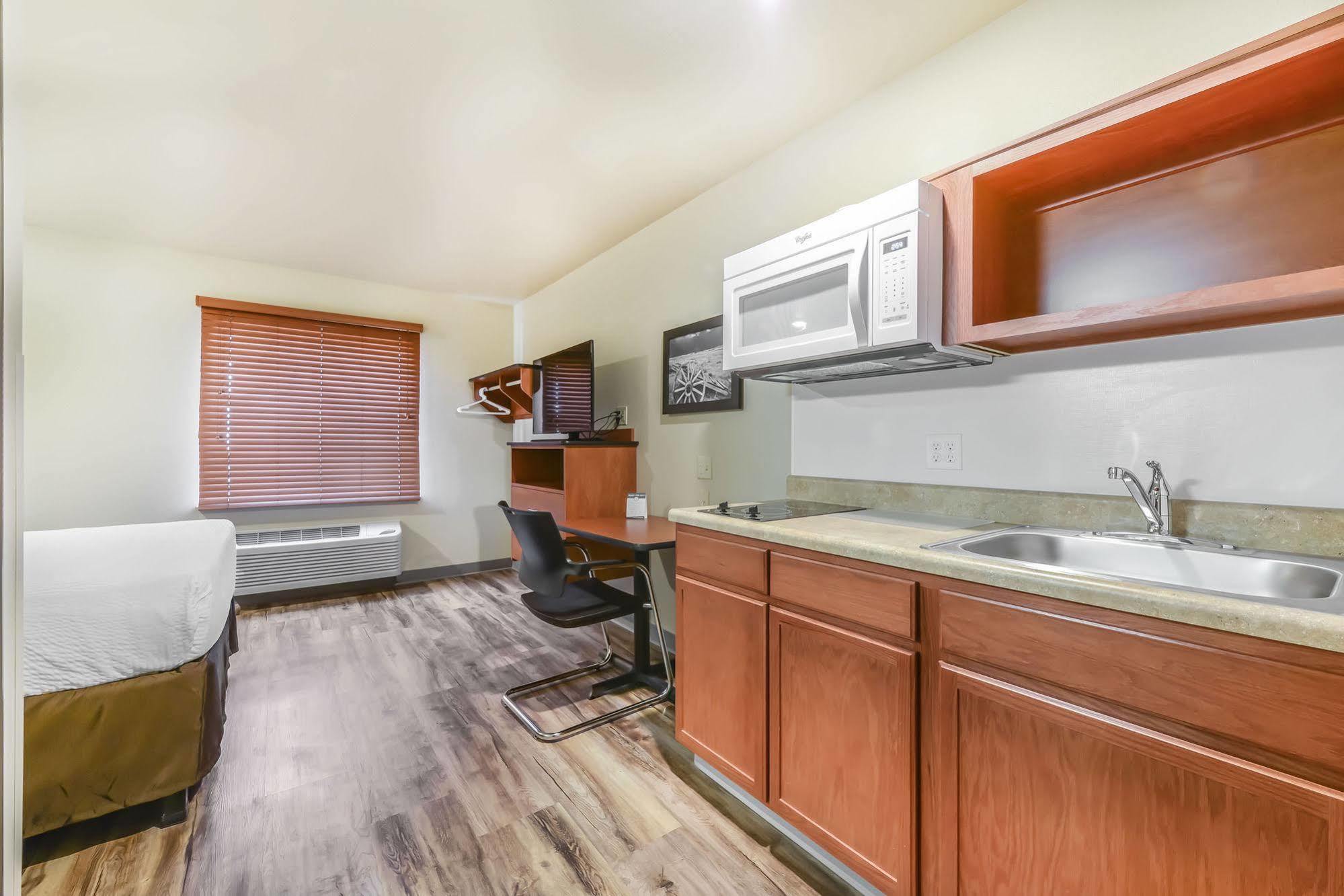 Econo Lodge Burlington Buitenkant foto