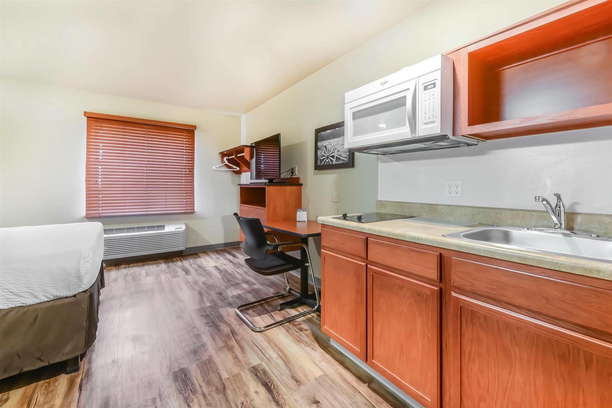 Econo Lodge Burlington Buitenkant foto